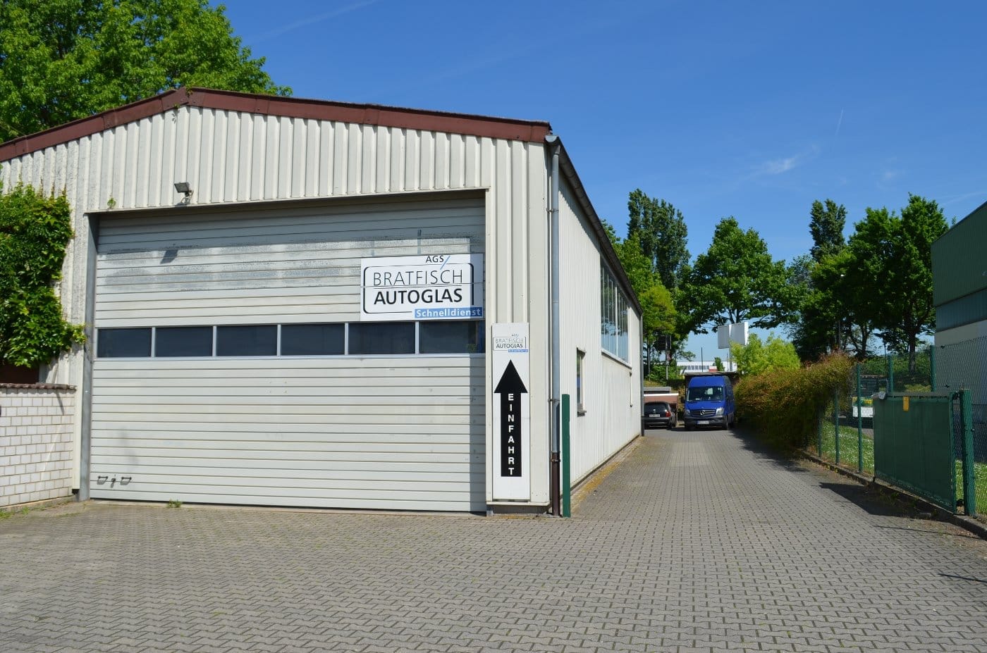 Bratfisch Autoglas Schnelldienst – Betrieb in Weinheim, Olbrichtstraße 1